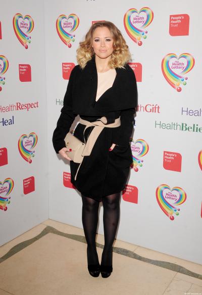 [CELEBRITY PANTYHOSE]Kimberley Walsh in nylon stockings,pantyhose,tights 3