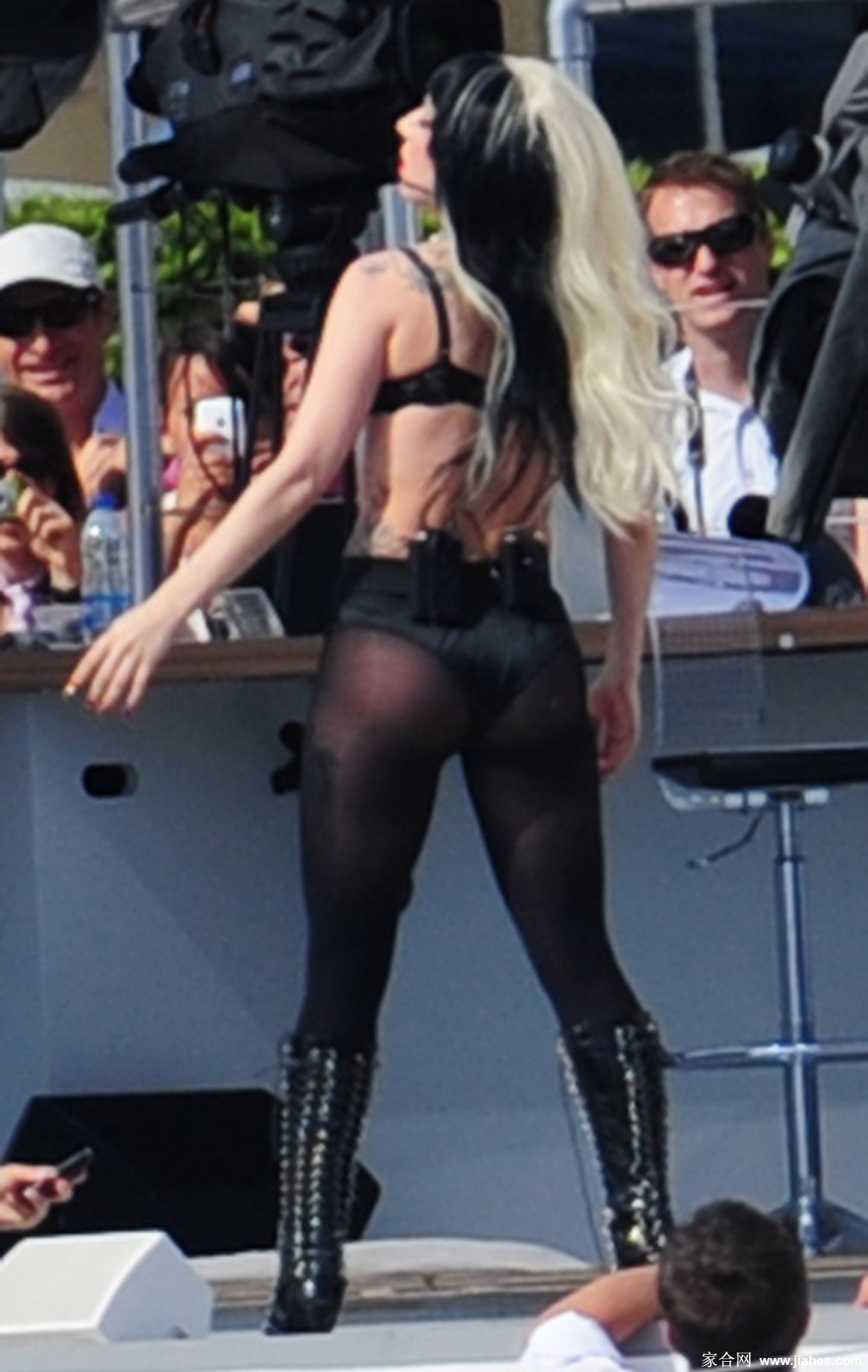 [CELEBRITY HOSIERY]Lady Gaga in nylon stockings,pantyhose,tights 9[9]