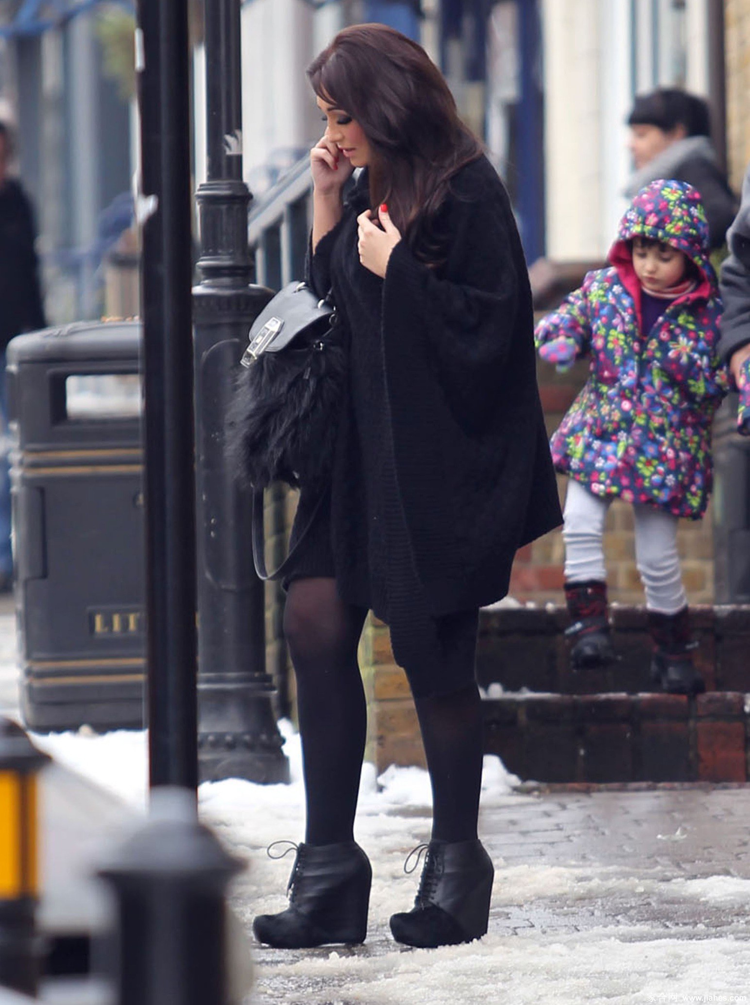 [CELEBRITY HOSIERY]Lauren Goodger in nylon stockings,pantyhose,tights 2[6]