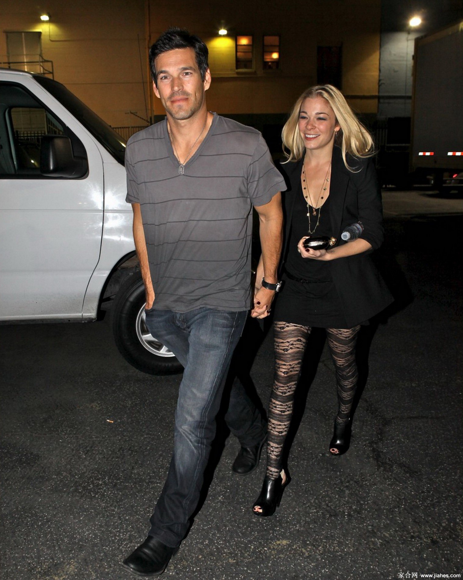 [CELEBRITY HOSIERY]LeAnn Rimes in nylon stockings,pantyhose,tights[2]