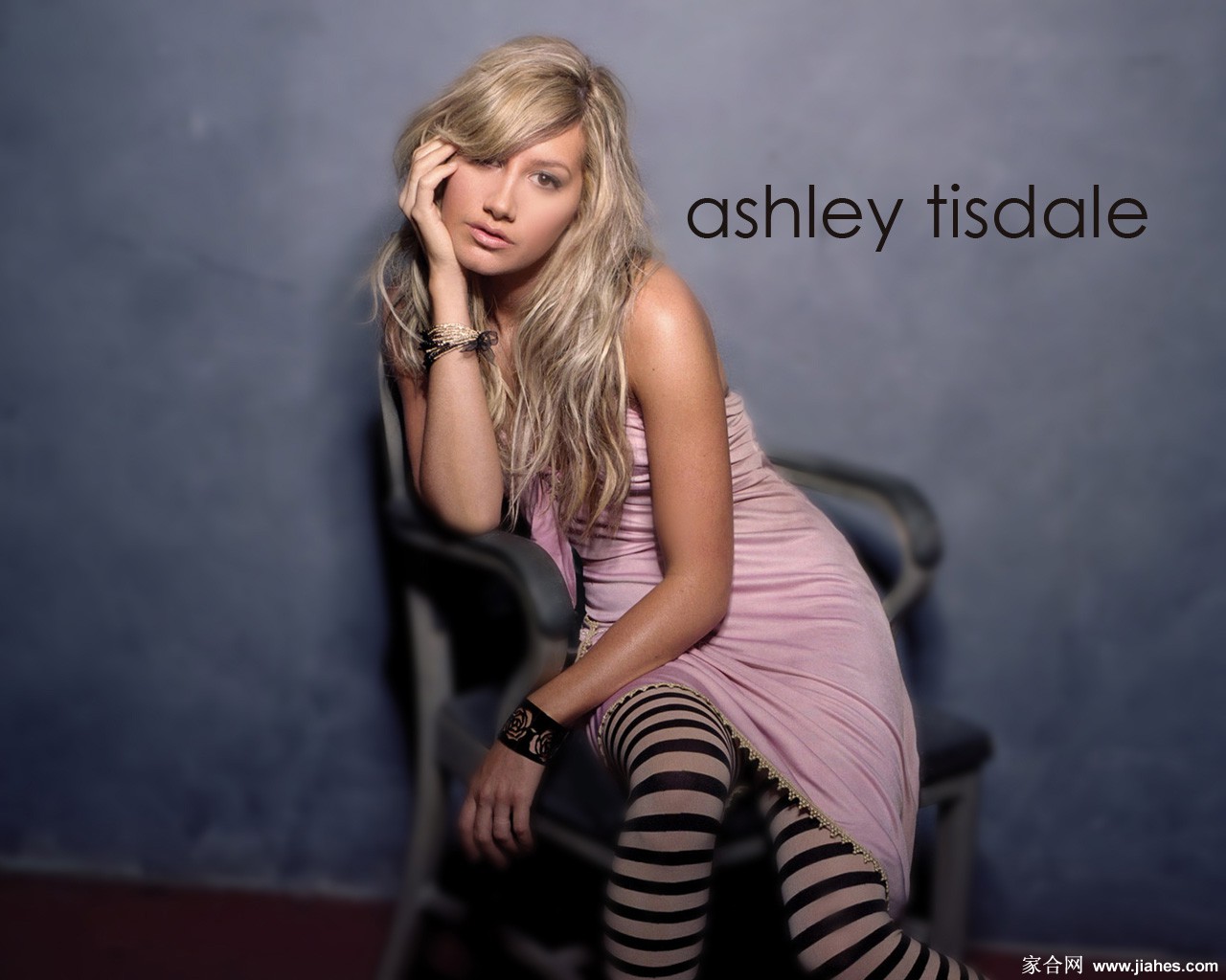 [CELEBRITY HOSIERY]Ashley Tisdale in nylon stockings,pantyhose,tights 6[5]