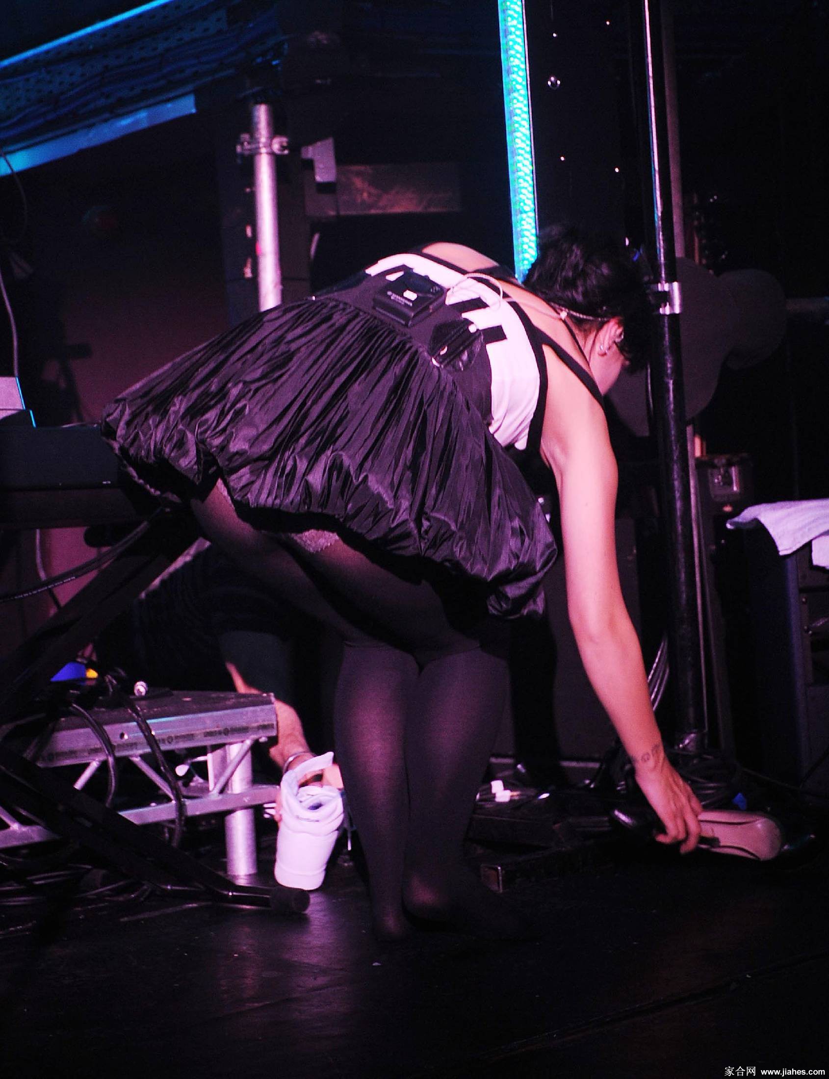 [CELEBRITY HOSIERY]Lily Allen in nylon stockings,pantyhose,tights 12[4]