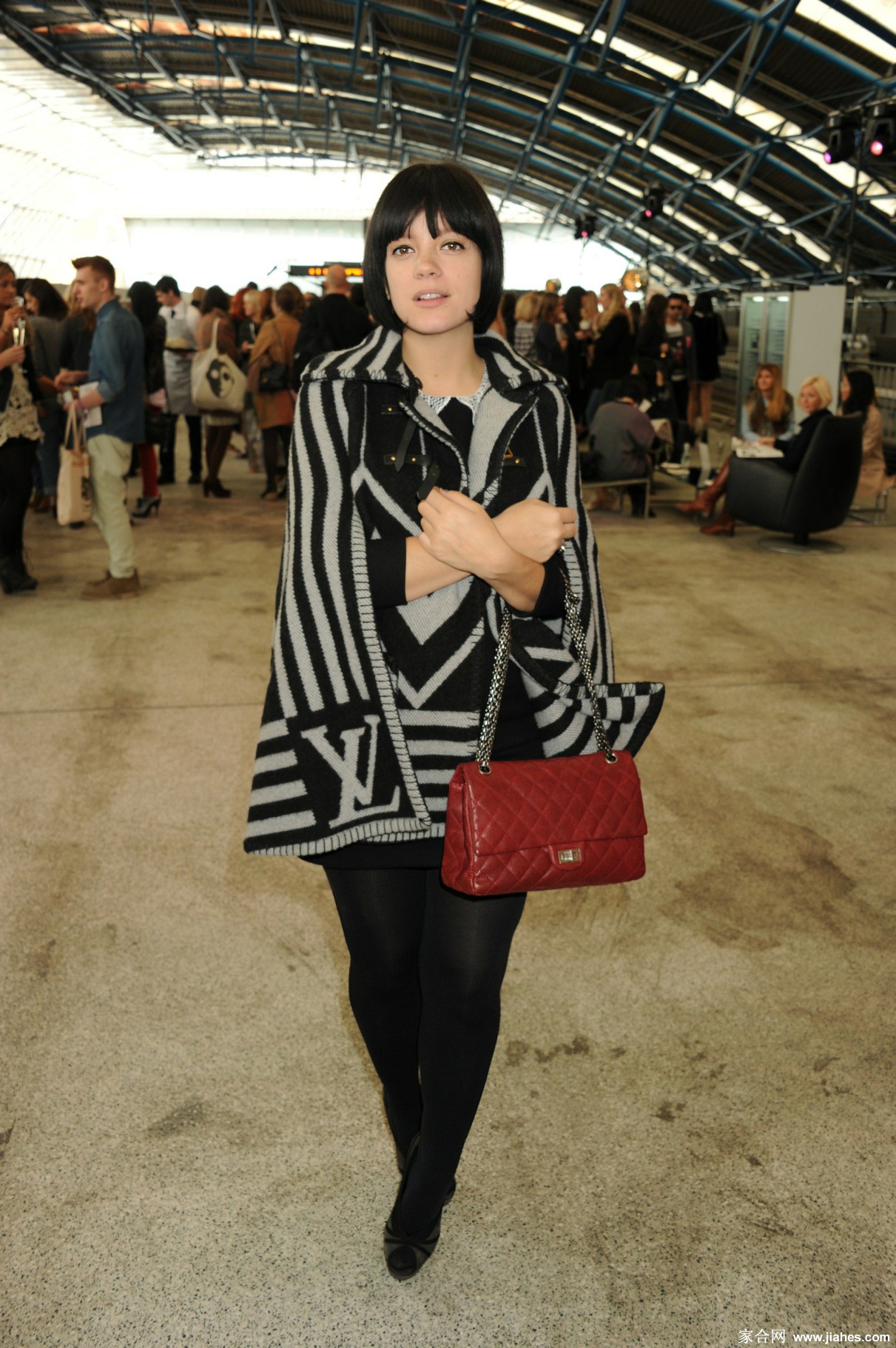 [CELEBRITY NYLON]Lily Allen in nylon stockings,pantyhose,tights 18[10]