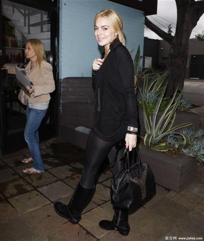 [CELEBRITY PANTYHOSE]Lindsay Lohan in nylon stockings,pantyhose,tights 6