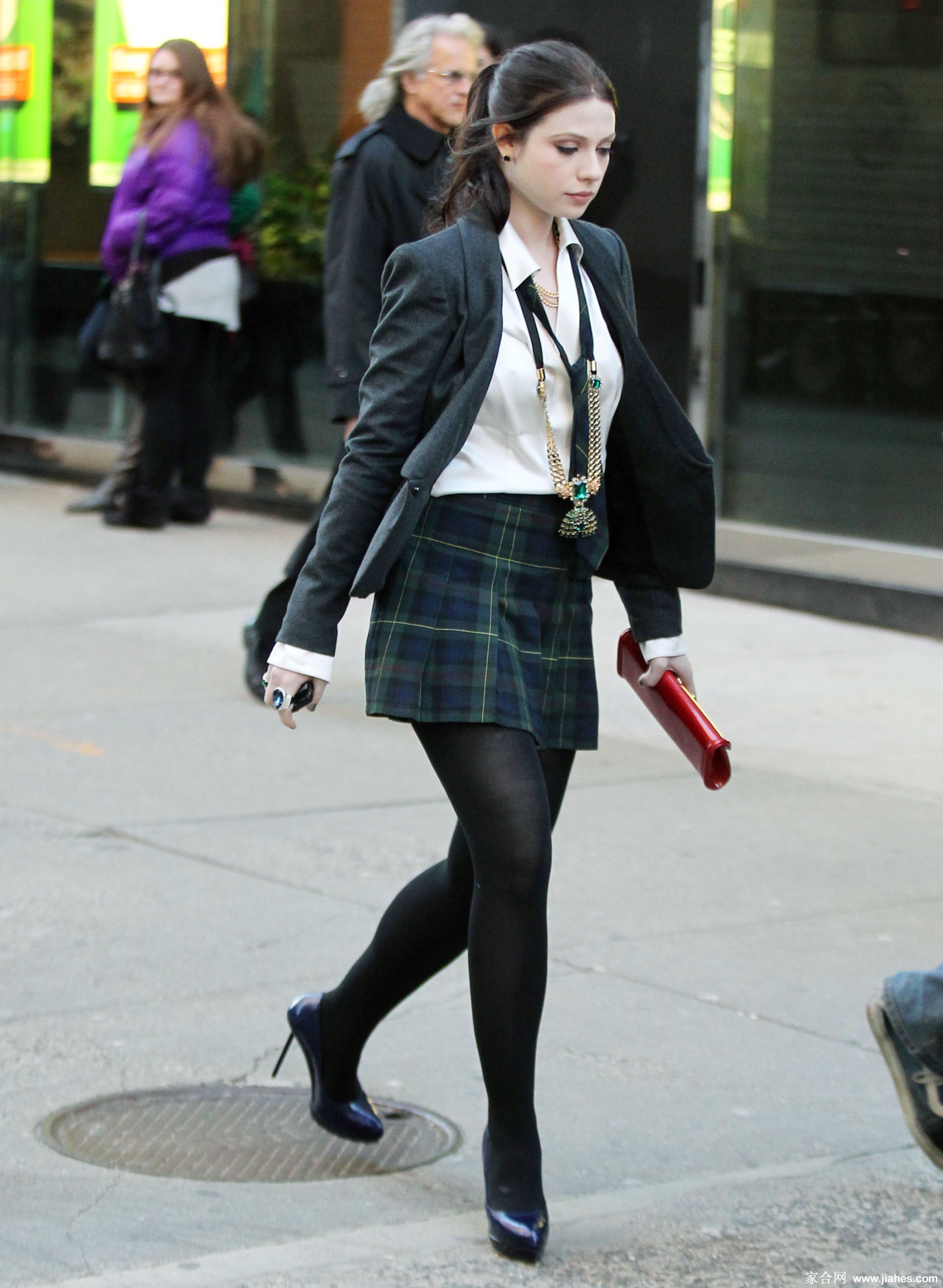 [CELEBRITY PANTYHOSE]Michelle Trachtenberg in nylon stockings,pantyhose,tights 2[7]