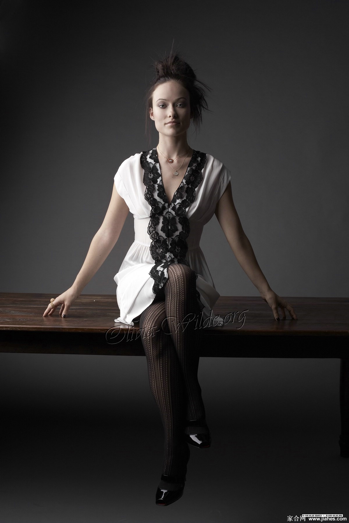 [CELEBRITY HOSIERY]Olivia Wilde in nylon stockings,pantyhose,tights 2[3]