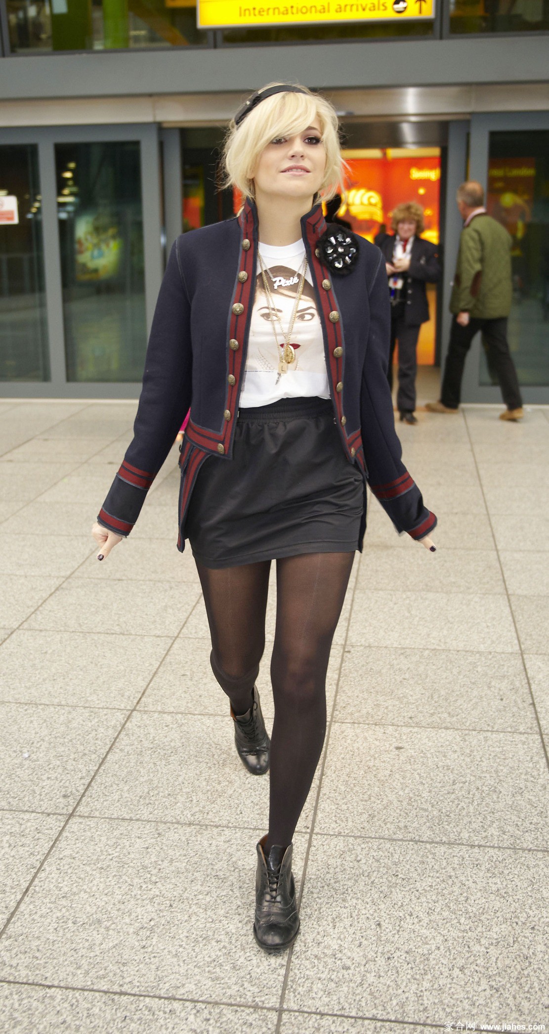 [CELEBRITY NYLON]Pixie Lott in nylon stockings,pantyhose,tights 6[6]