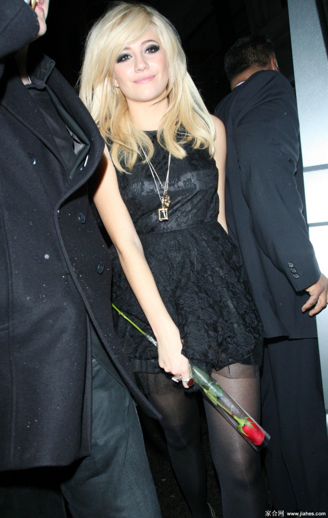 [CELEBRITY HOSIERY]Pixie Lott in nylon stockings,pantyhose,tights 11[6]