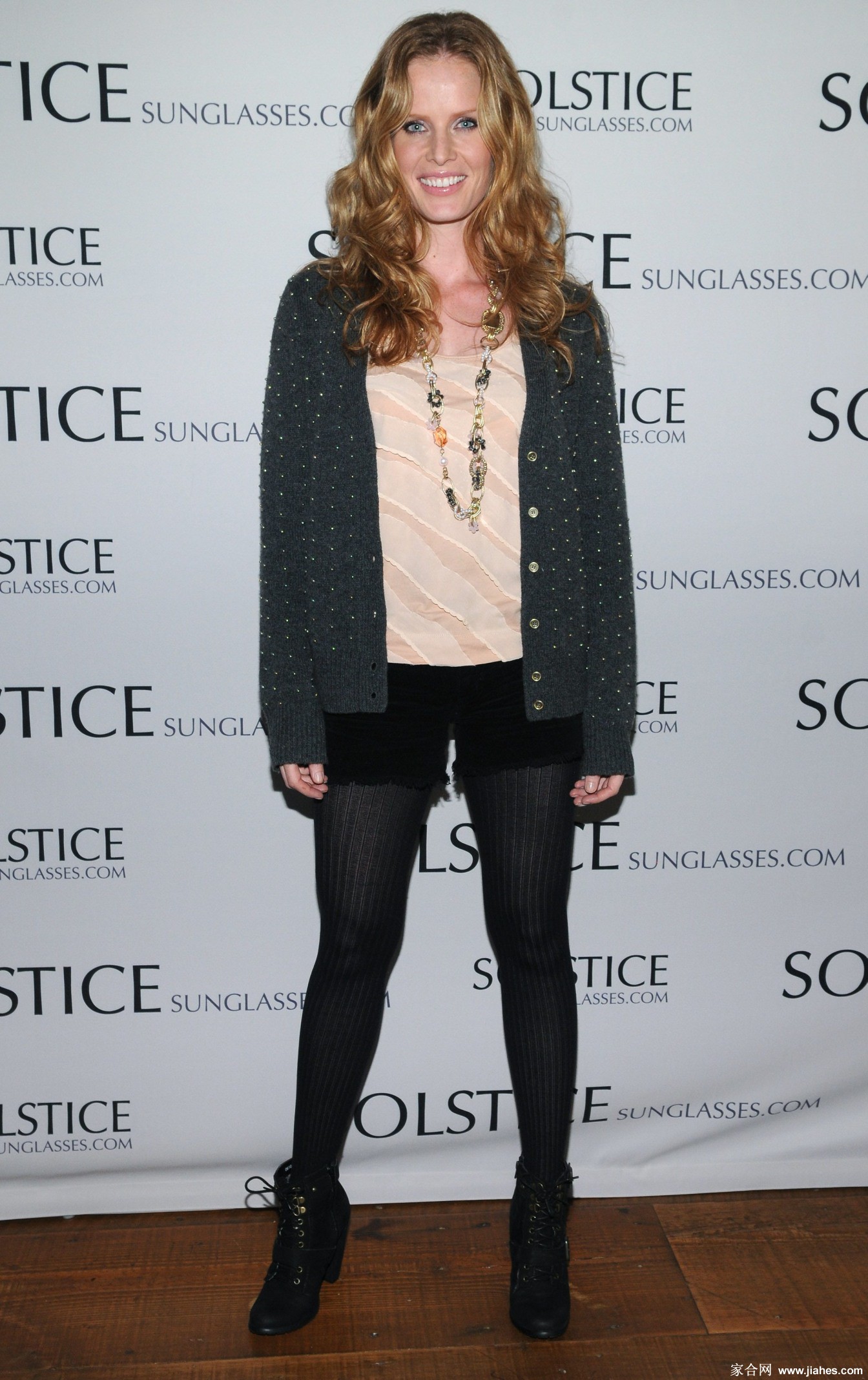 [CELEBRITY NYLON]Rebecca Mader in nylon stockings,pantyhose,tights