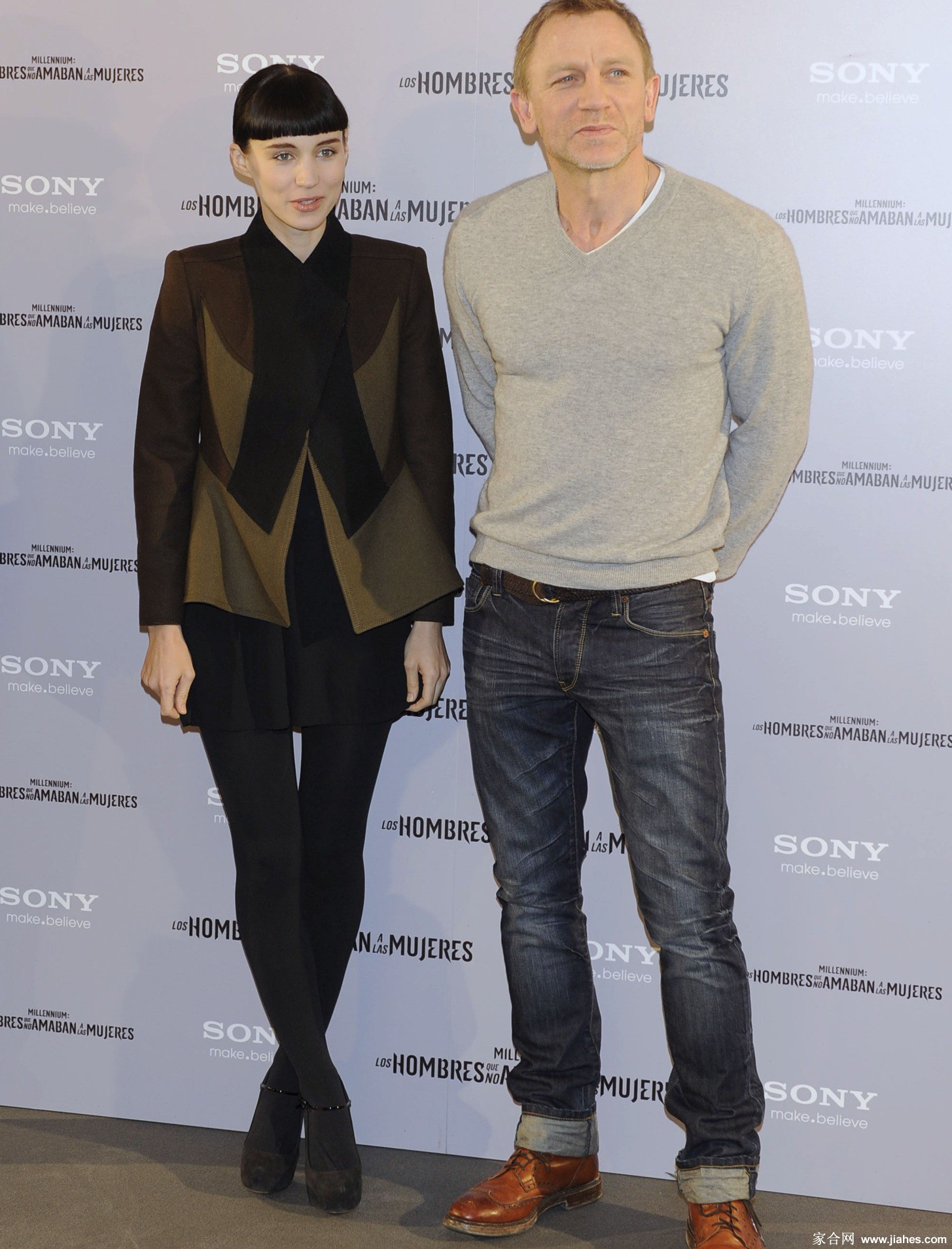 [CELEBRITY PANTYHOSE]Rooney Mara in nylon stockings,pantyhose,tights[4]