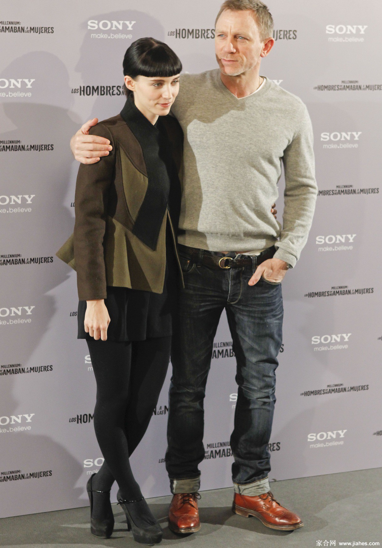 [CELEBRITY PANTYHOSE]Rooney Mara in nylon stockings,pantyhose,tights[5]