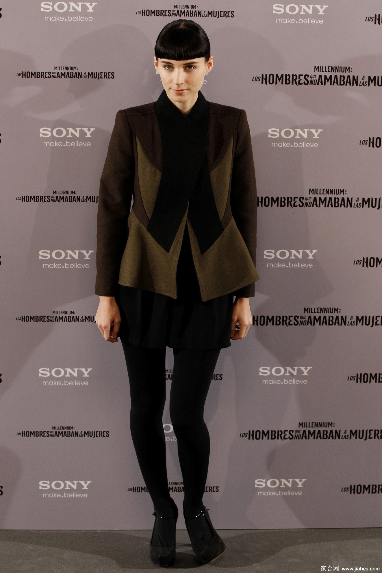 [CELEBRITY PANTYHOSE]Rooney Mara in nylon stockings,pantyhose,tights[6]