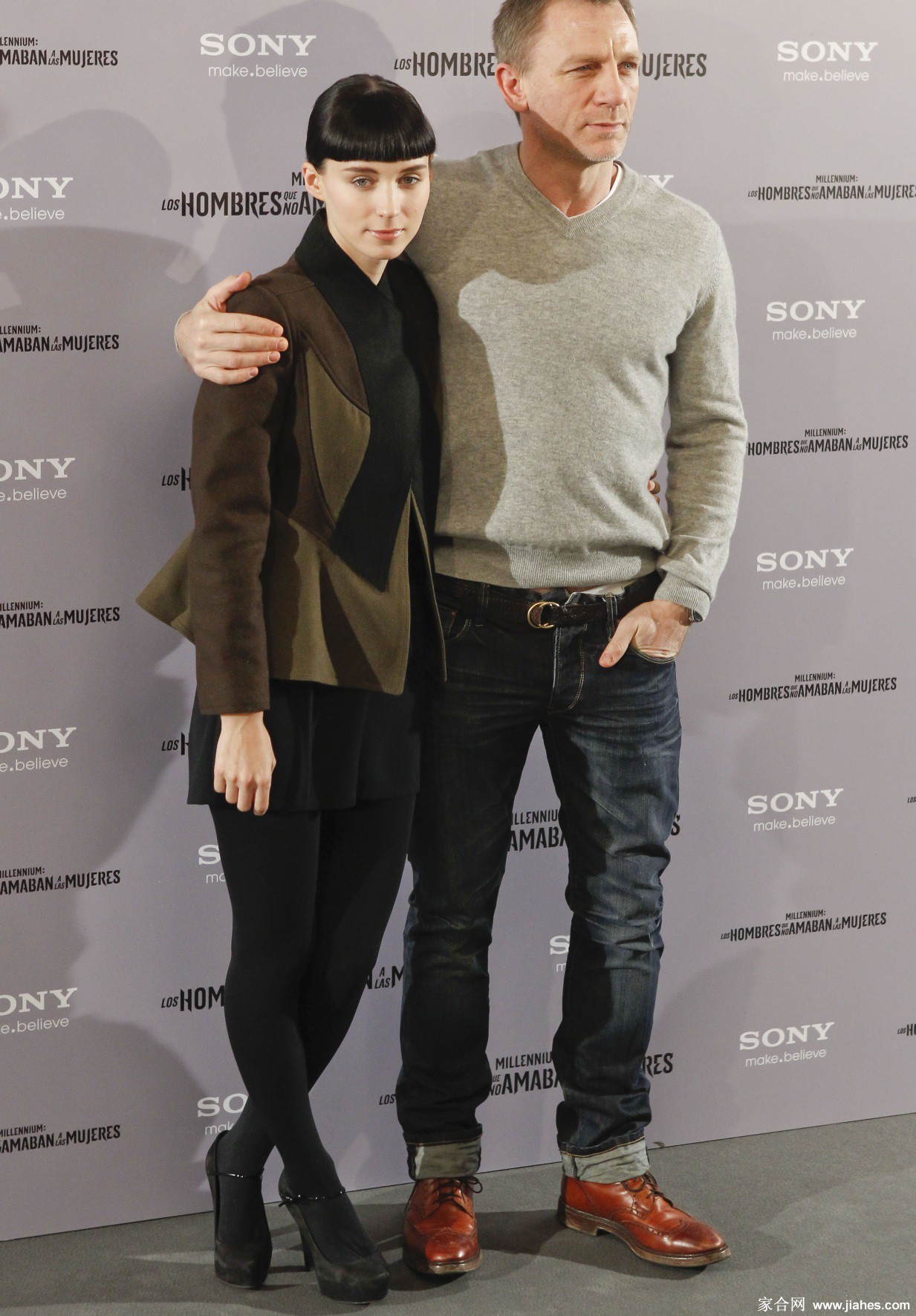 [CELEBRITY PANTYHOSE]Rooney Mara in nylon stockings,pantyhose,tights[7]