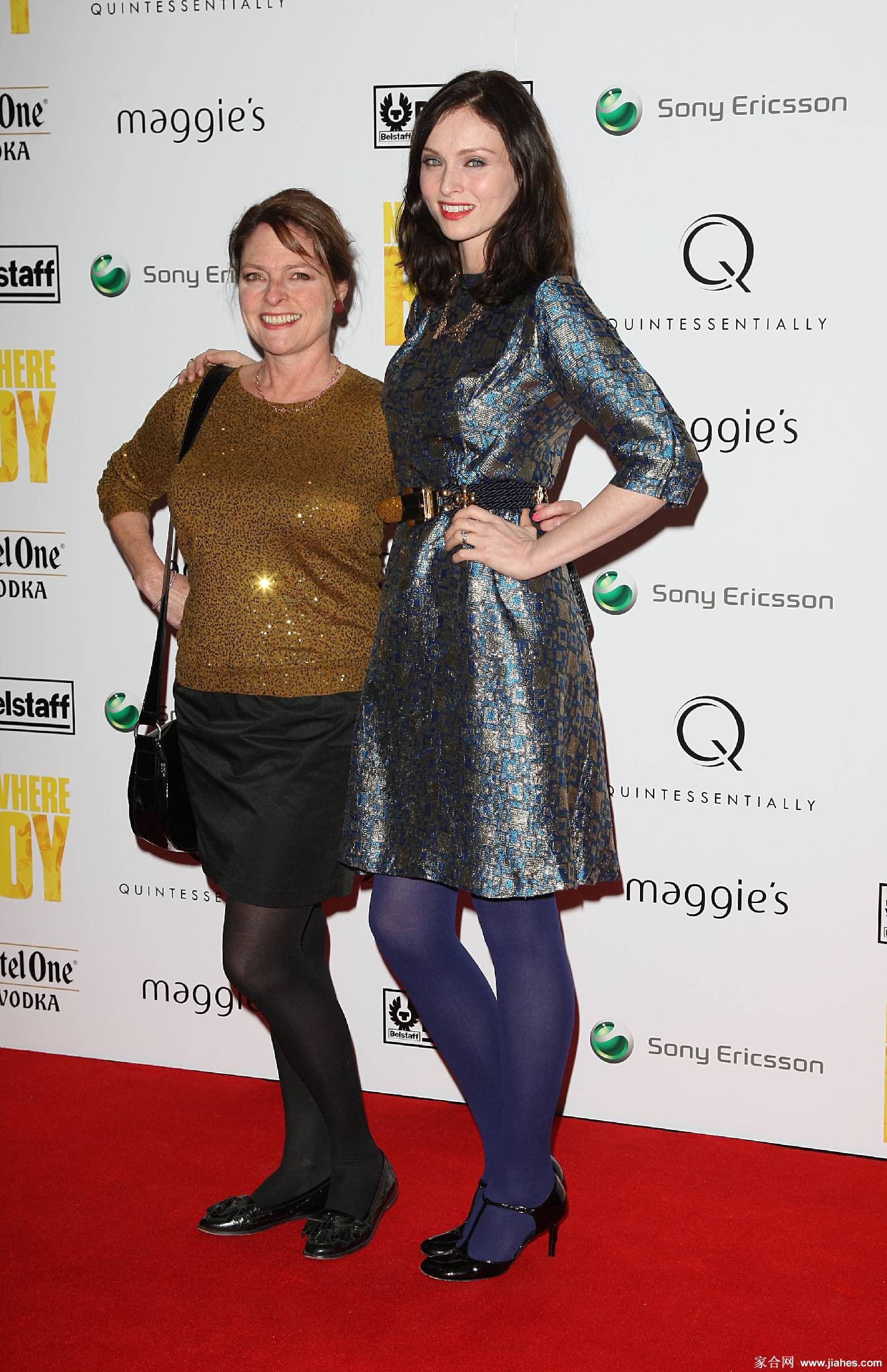 [CELEBRITY PANTYHOSE]Sophie Ellis Bextor in nylon stockings,pantyhose,tights 5[5]