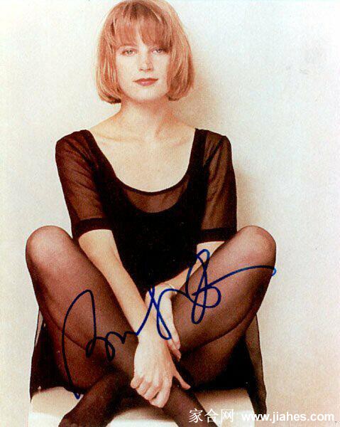 [CELEBRITY NYLON]Bridget Fonda in nylon stockings,pantyhose,tights[3]