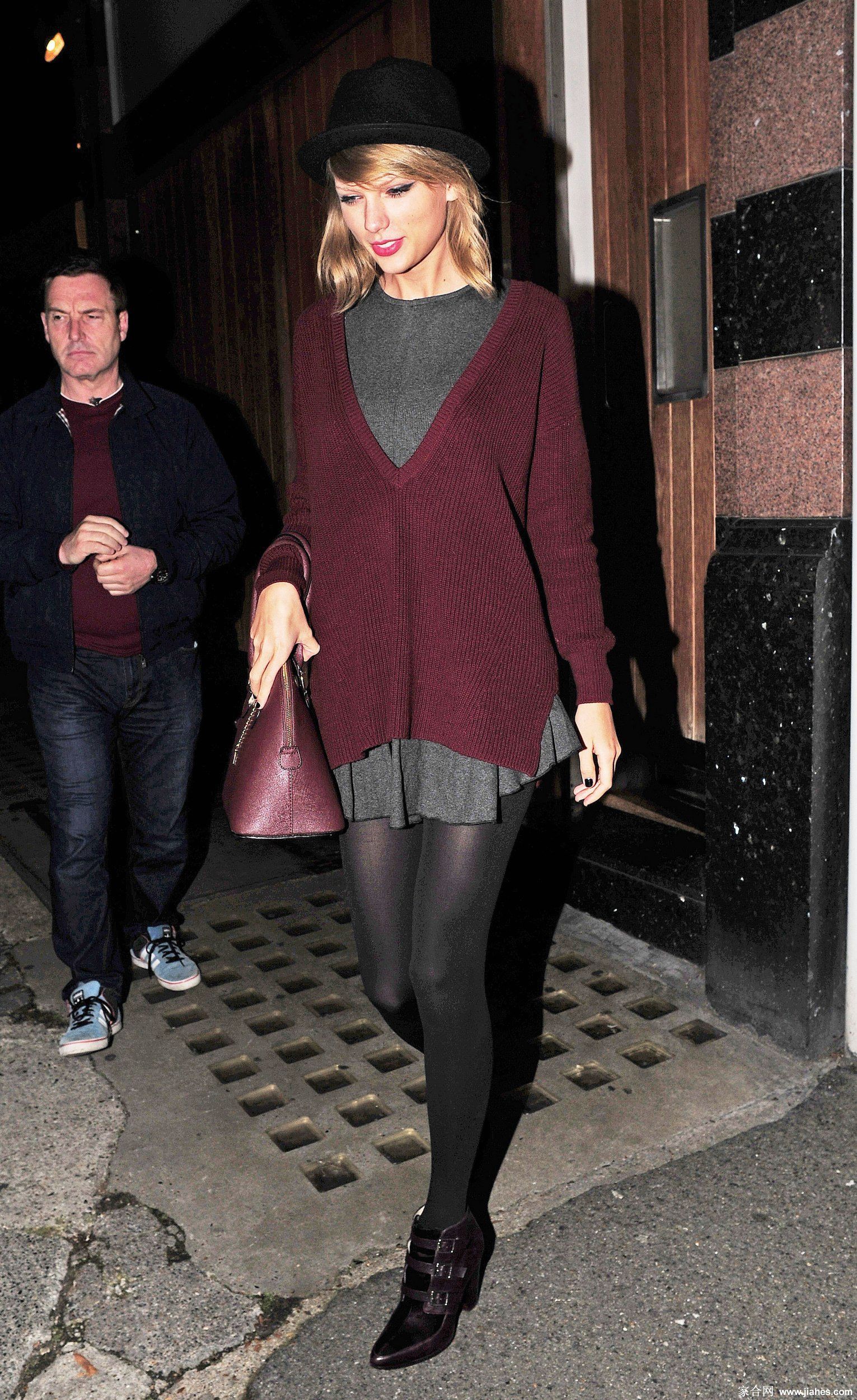 [CELEBRITY NYLON]Taylor Swift in nylon stockings,pantyhose,tights 5[4]