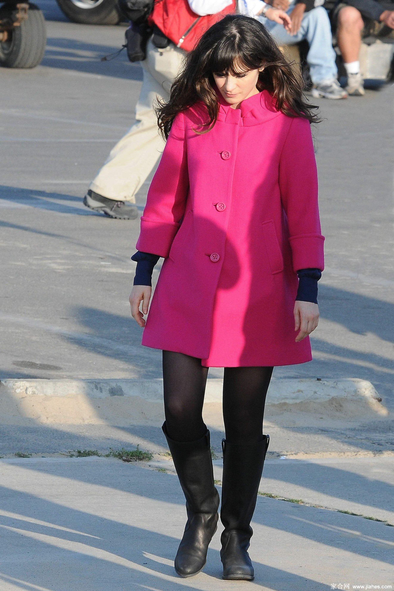 [CELEBRITY NYLON]Zooey Deschanel in nylon stockings,pantyhose,tights 22