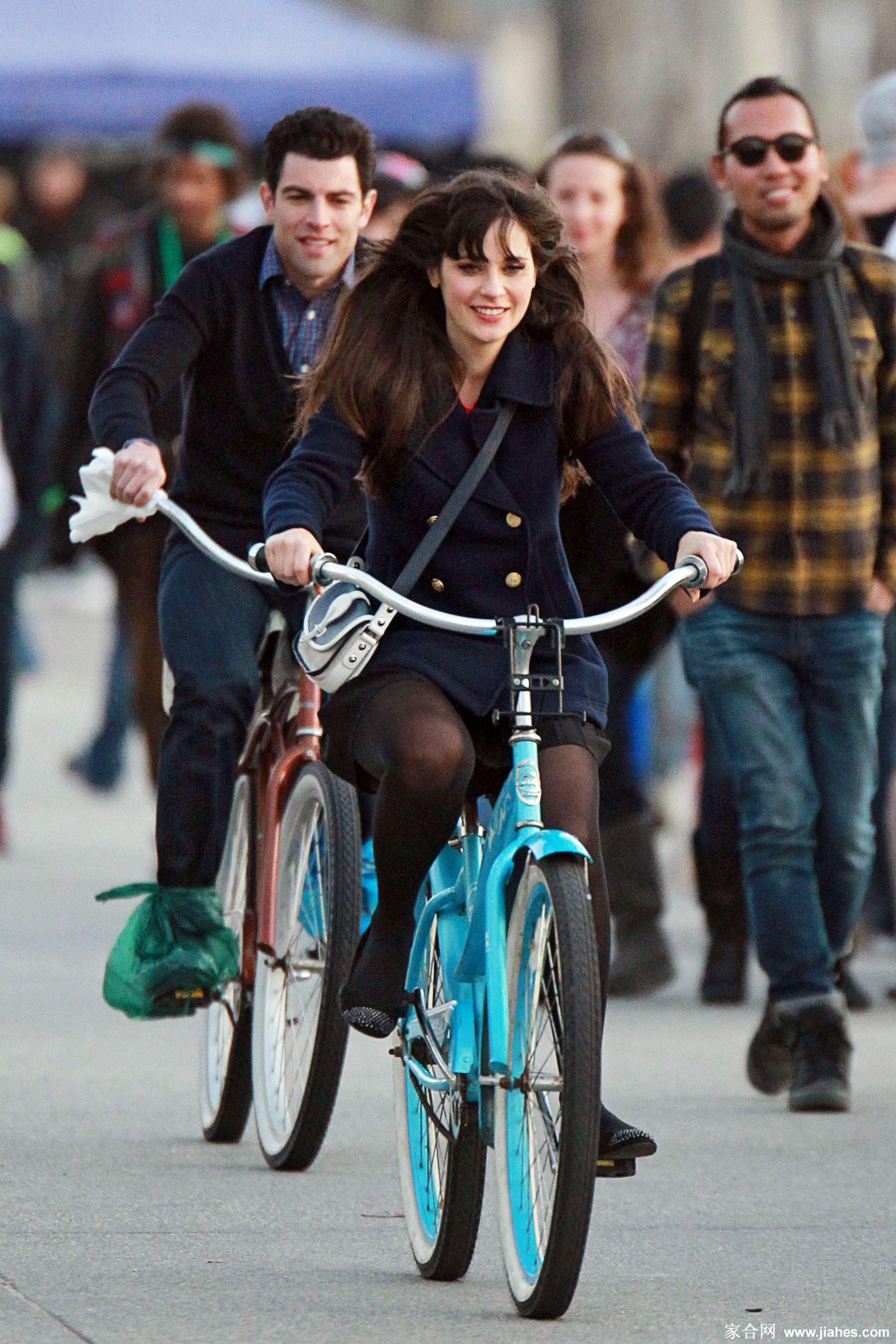 [CELEBRITY PANTYHOSE]Zooey Deschanel in nylon stockings,pantyhose,tights 24