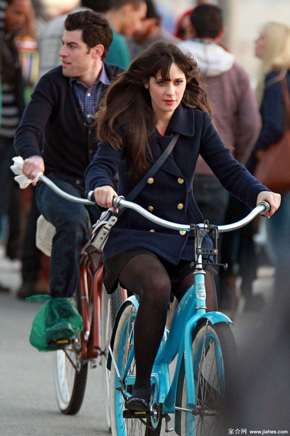 [CELEBRITY NYLON]Zooey Deschanel in nylon stockings,pantyhose,tights 25[8]