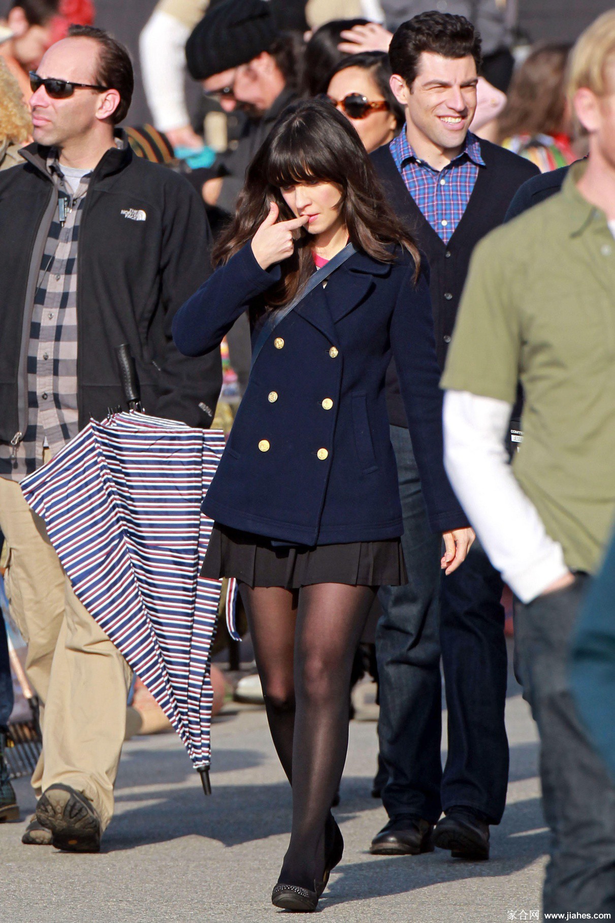 [CELEBRITY NYLON]Zooey Deschanel in nylon stockings,pantyhose,tights 26[6]