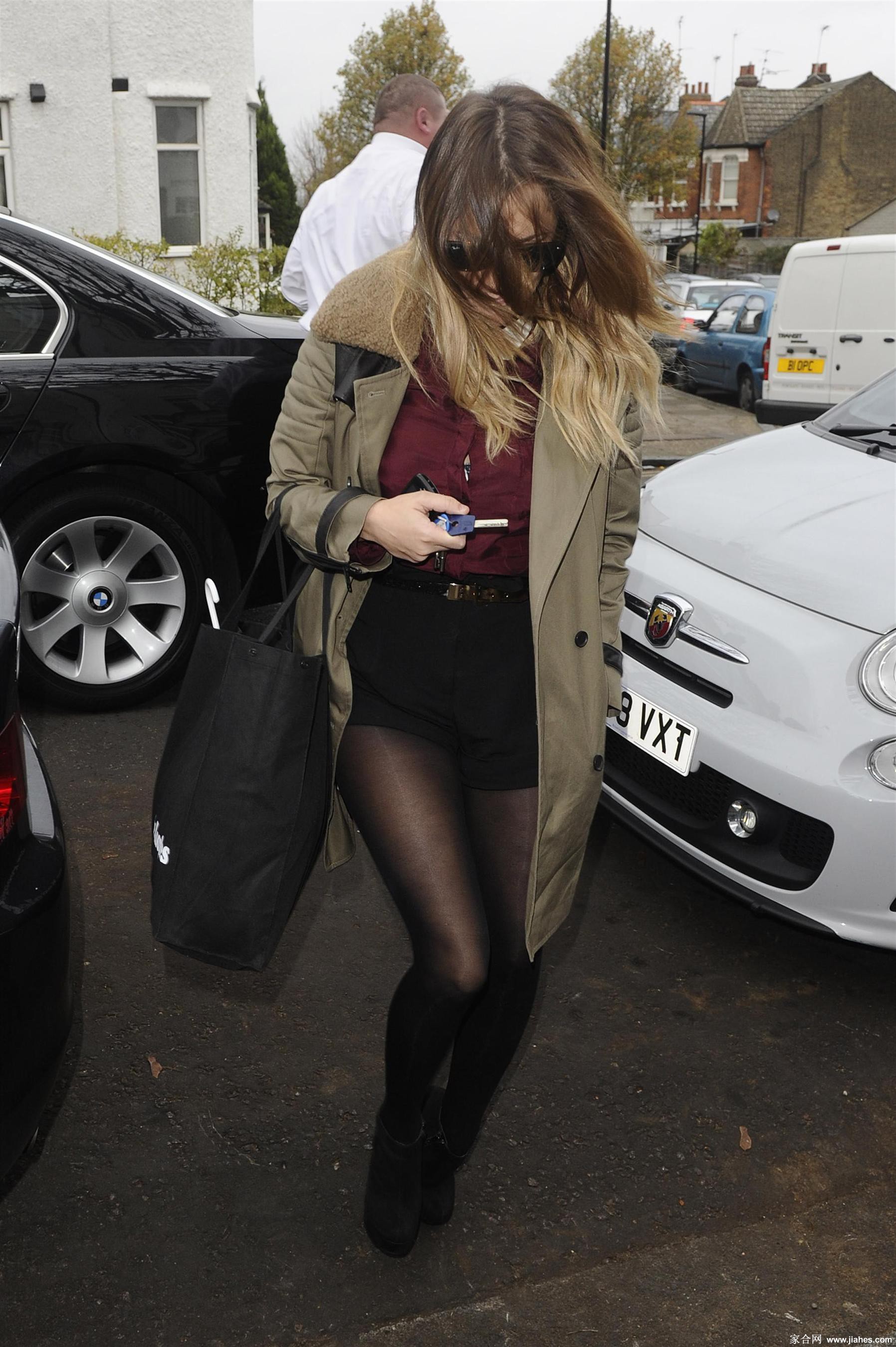 [CELEBRITY PANTYHOSE]Caroline Flack in nylon stockings,pantyhose,tights[9]