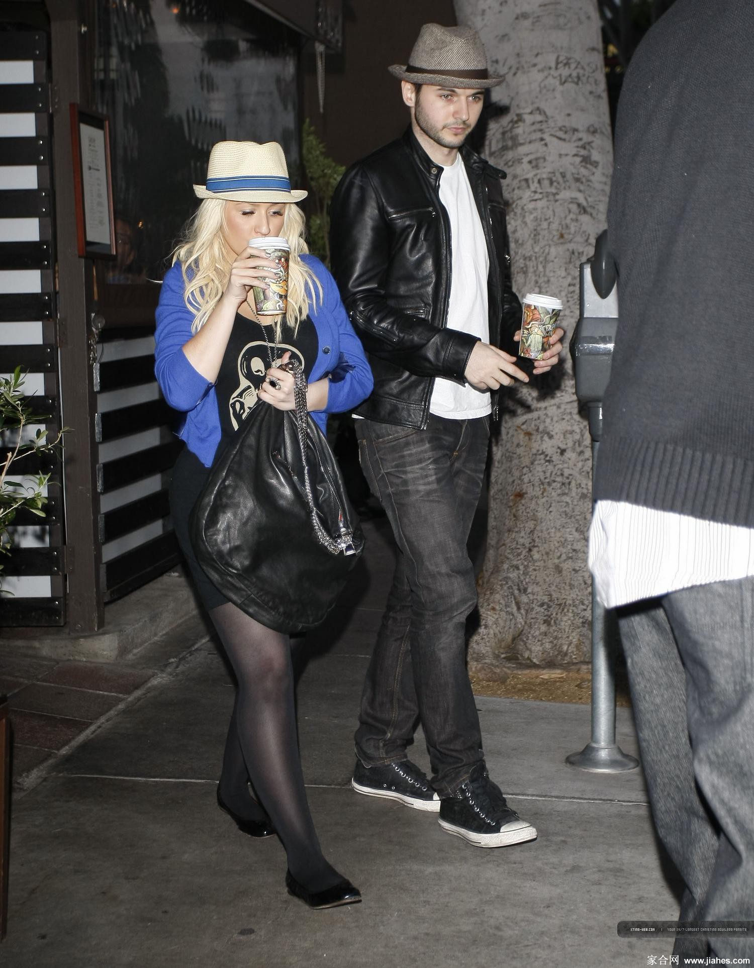 [CELEBRITY HOSIERY]Christina Aguilera in nylon stockings,pantyhose,tights 4[6]