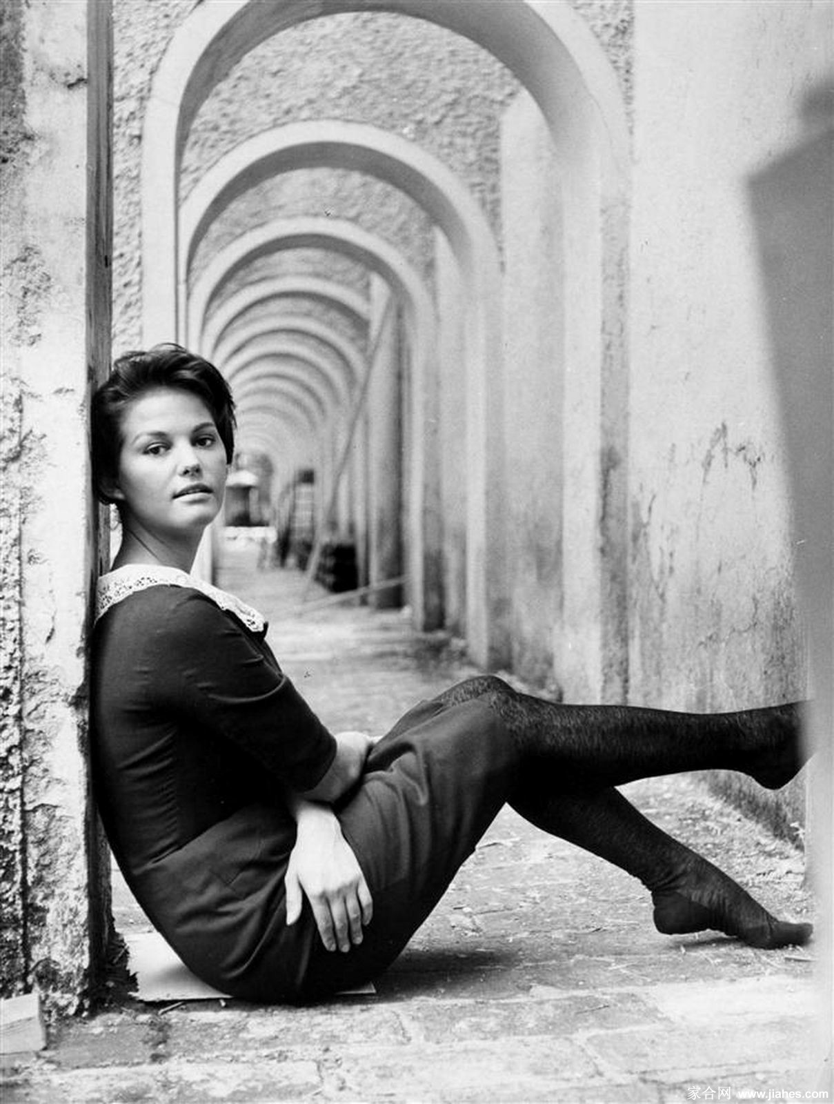 [CELEBRITY HOSIERY]Claudia Cardinale in nylon stockings,pantyhose,tights[3]