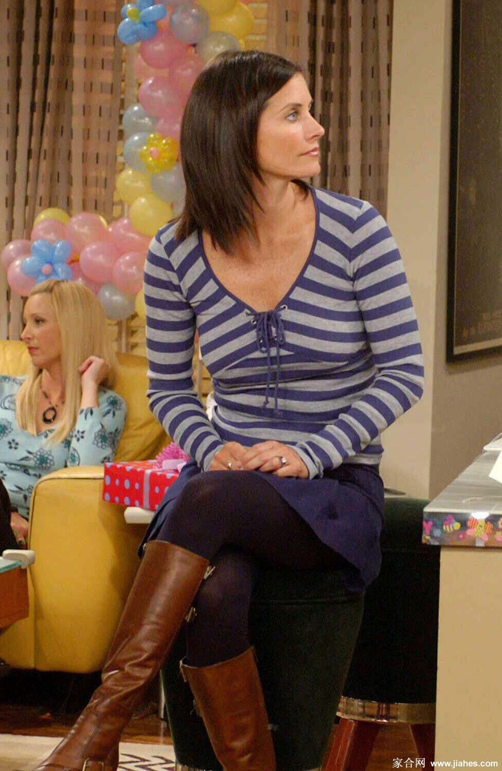 [CELEBRITY NYLON]Courtney Cox in nylon stockings,pantyhose,tights[6]