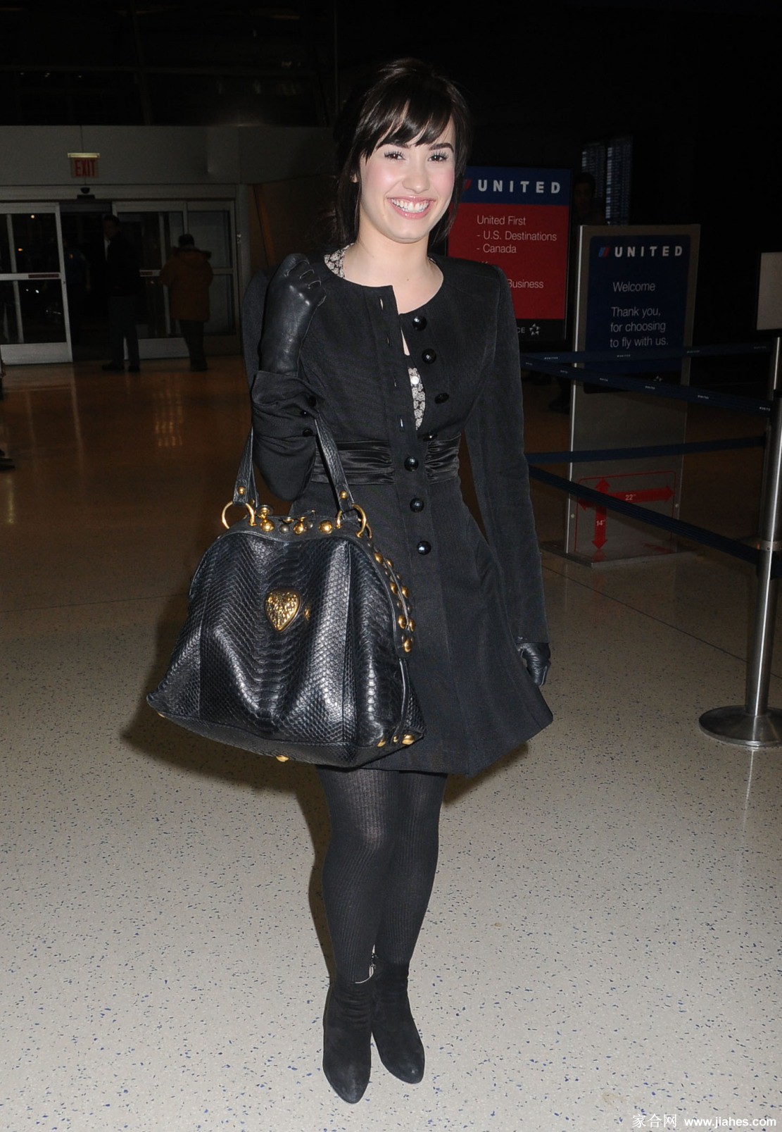 [CELEBRITY PANTYHOSE]Demi Lovato in nylon stockings,pantyhose,tights 5[2]