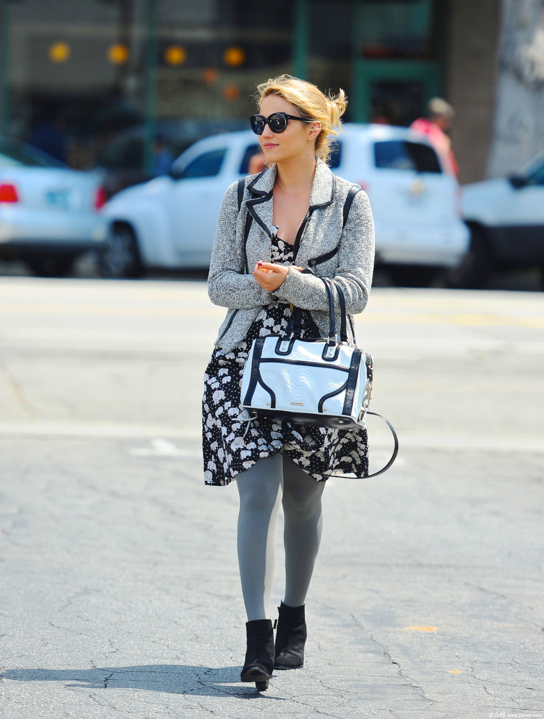 [CELEBRITY PANTYHOSE]Dianna Agron in nylon stockings,pantyhose,tights 8[6]