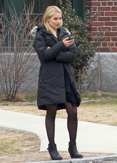 [CELEBRITY HOSIERY]Dianna Agron in nylon stockings,pantyhose,tights 7