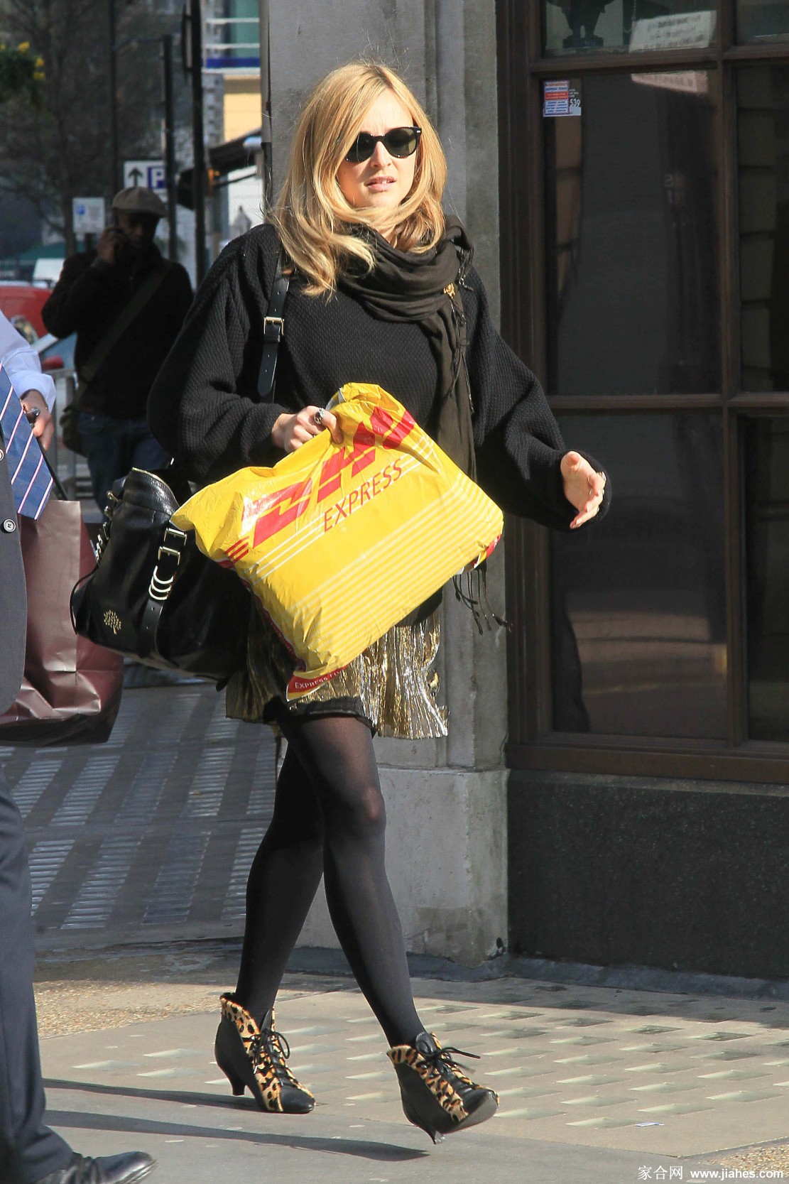 [CELEBRITY PANTYHOSE]Fearne Cotton in nylon stockings,pantyhose,tights[10]