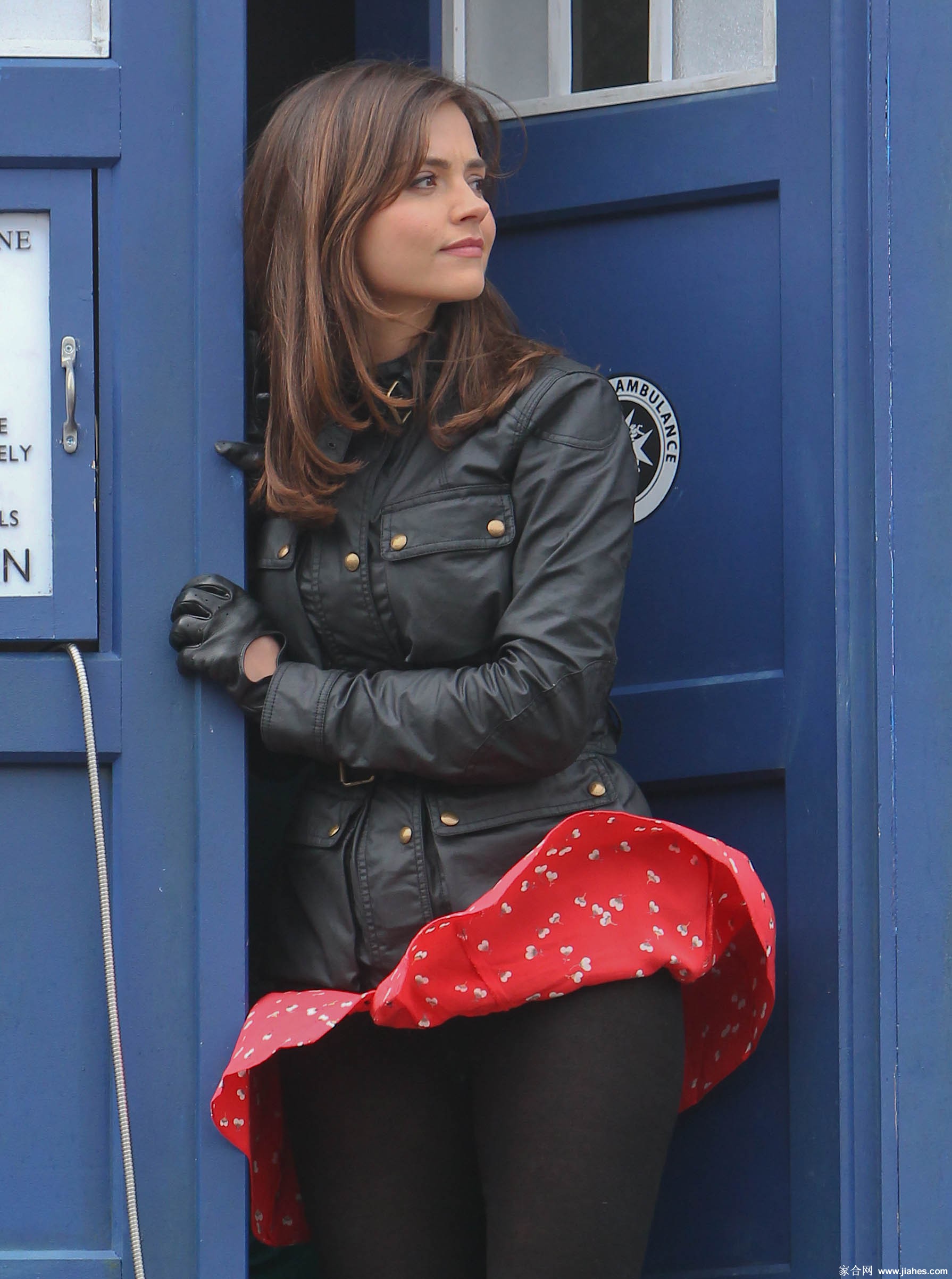 [CELEBRITY HOSIERY]Jenna-Louise Coleman in nylon stockings,pantyhose,tights 2[2]