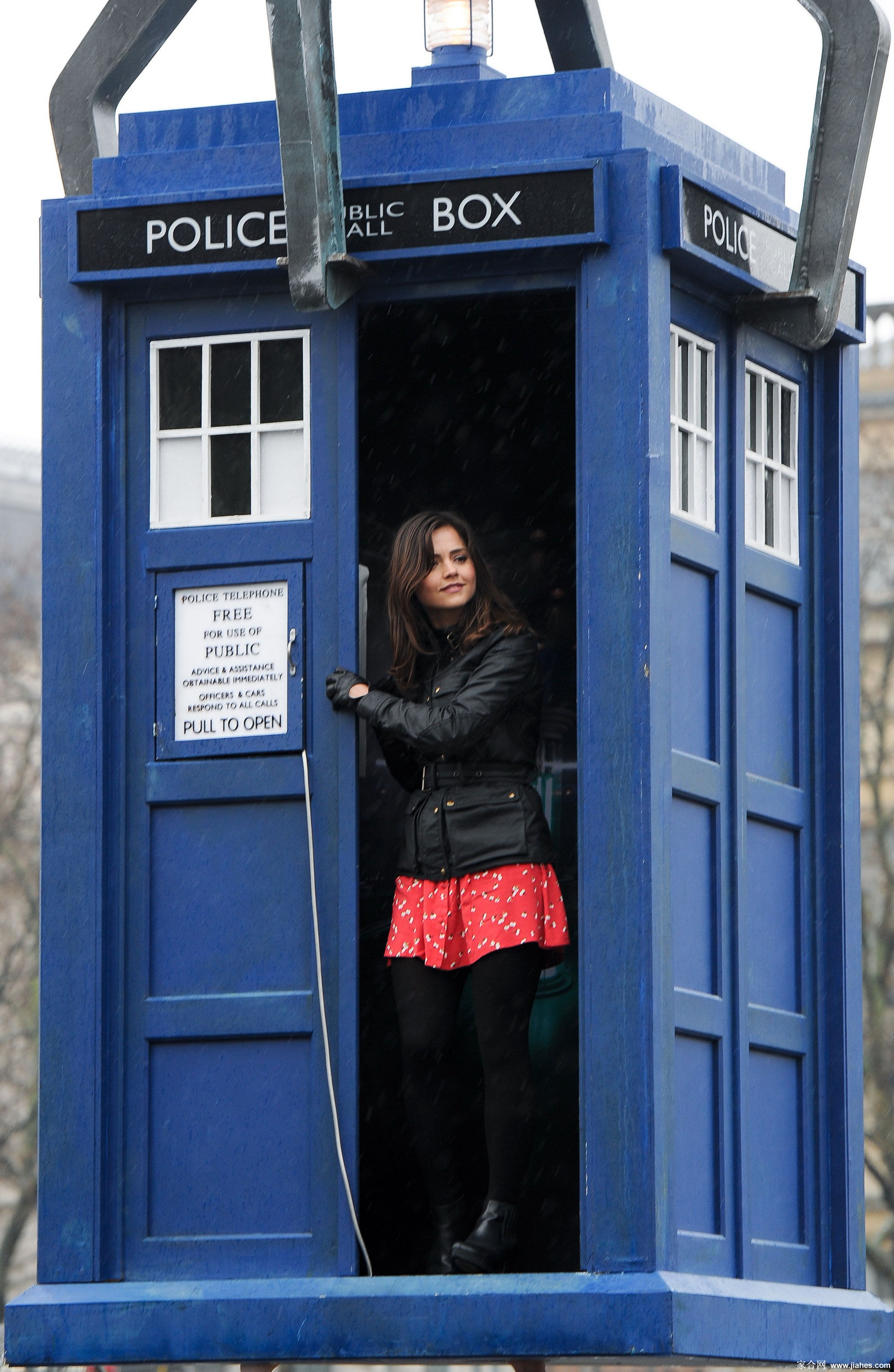 [CELEBRITY PANTYHOSE]Jenna-Louise Coleman in nylon stockings,pantyhose,tights 5[3]