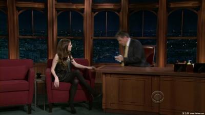 [CELEBRITY PANTYHOSE]Anna Kendrick in nylon stockings,pantyhose,tights 3