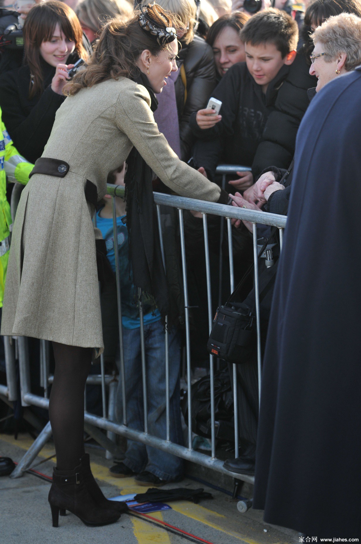 [CELEBRITY HOSIERY]Kate Middleton in nylon stockings,pantyhose,tights 13[4]