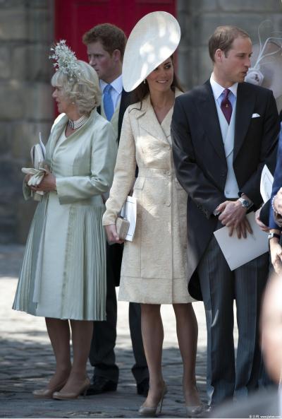 [CELEBRITY NYLON]Kate Middleton in nylon stockings,pantyhose,tights 15