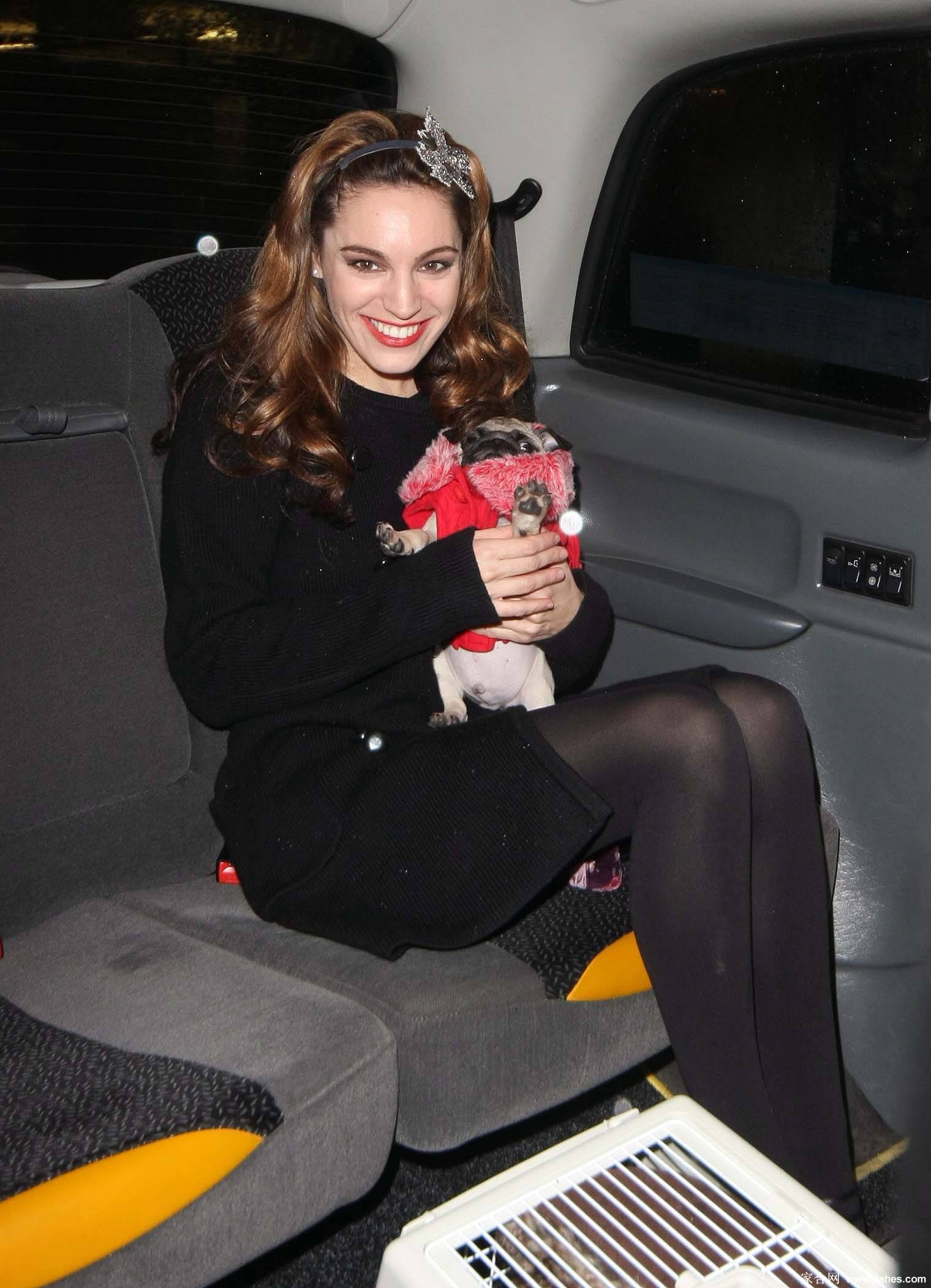 [CELEBRITY NYLON]Kelly Brook in nylon stockings,pantyhose,tights 4[9]