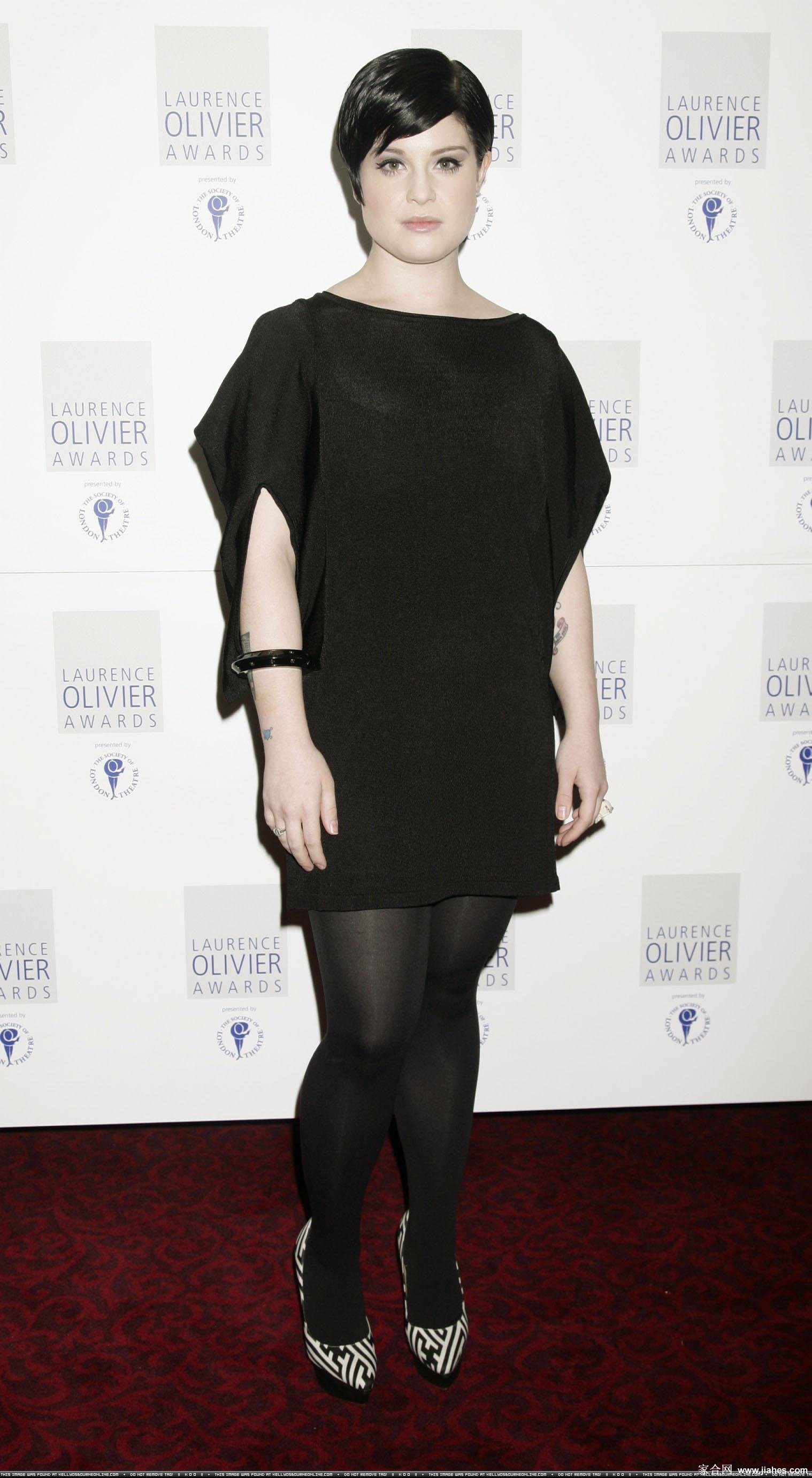 [CELEBRITY NYLON]Kelly Osbourne in nylon stockings,pantyhose,tights[7]