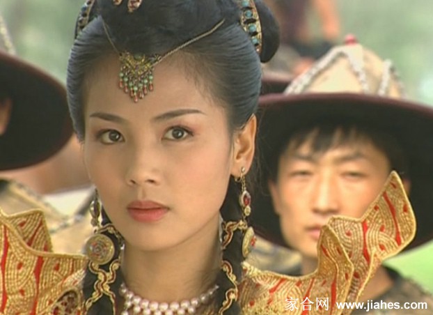 《还珠格格3》刘涛饰慕沙美艳剧照[6]