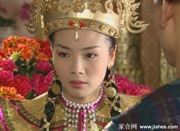 《还珠格格3》刘涛饰慕沙美艳剧照[8]