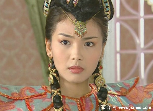 《还珠格格3》刘涛饰慕沙美艳剧照[11]