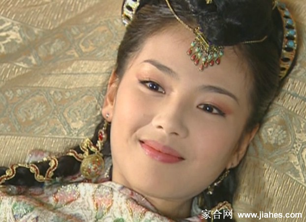 《还珠格格3》刘涛饰慕沙美艳剧照[12]