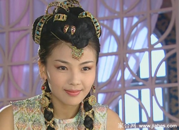 《还珠格格3》刘涛饰慕沙美艳剧照[14]