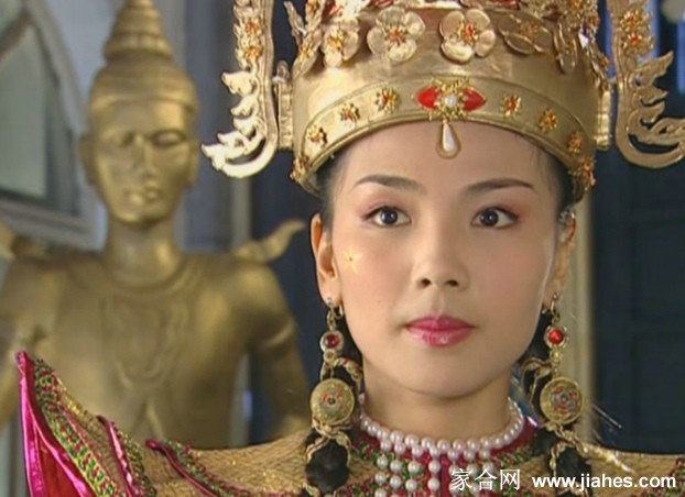 《还珠格格3》刘涛饰慕沙美艳剧照[15]