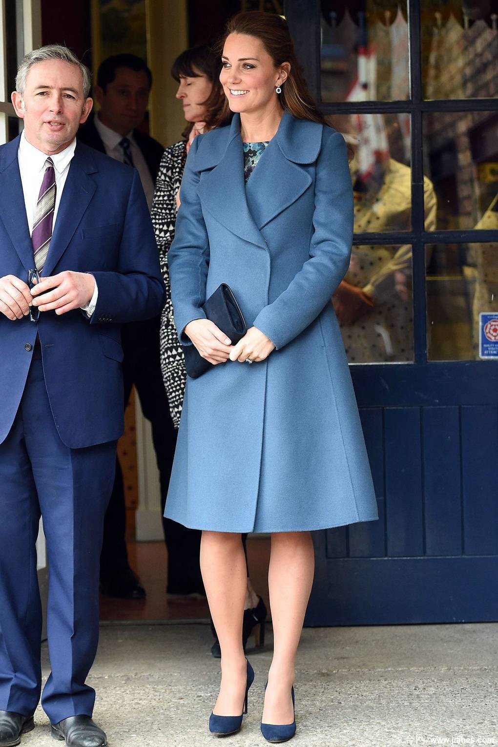 凯特・米德尔顿王妃(Kate Middleton)美腿(sexyleg),肉丝,大长腿,现场照,白丝袜(white stocking),牛仔裤,性感照[19]