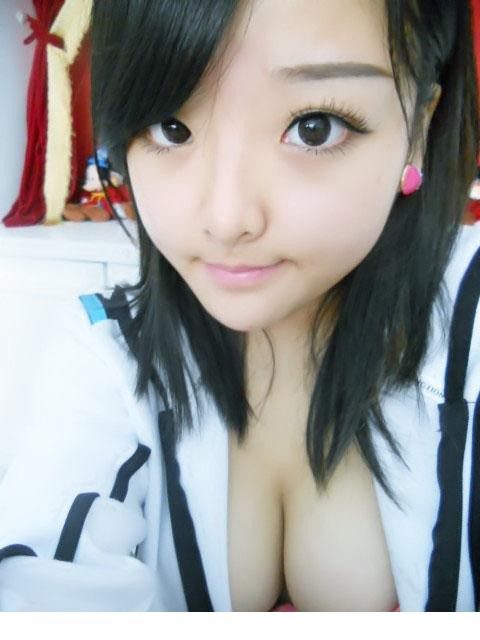 17岁巨乳萝莉丰满双峰秒杀苍井空[2]