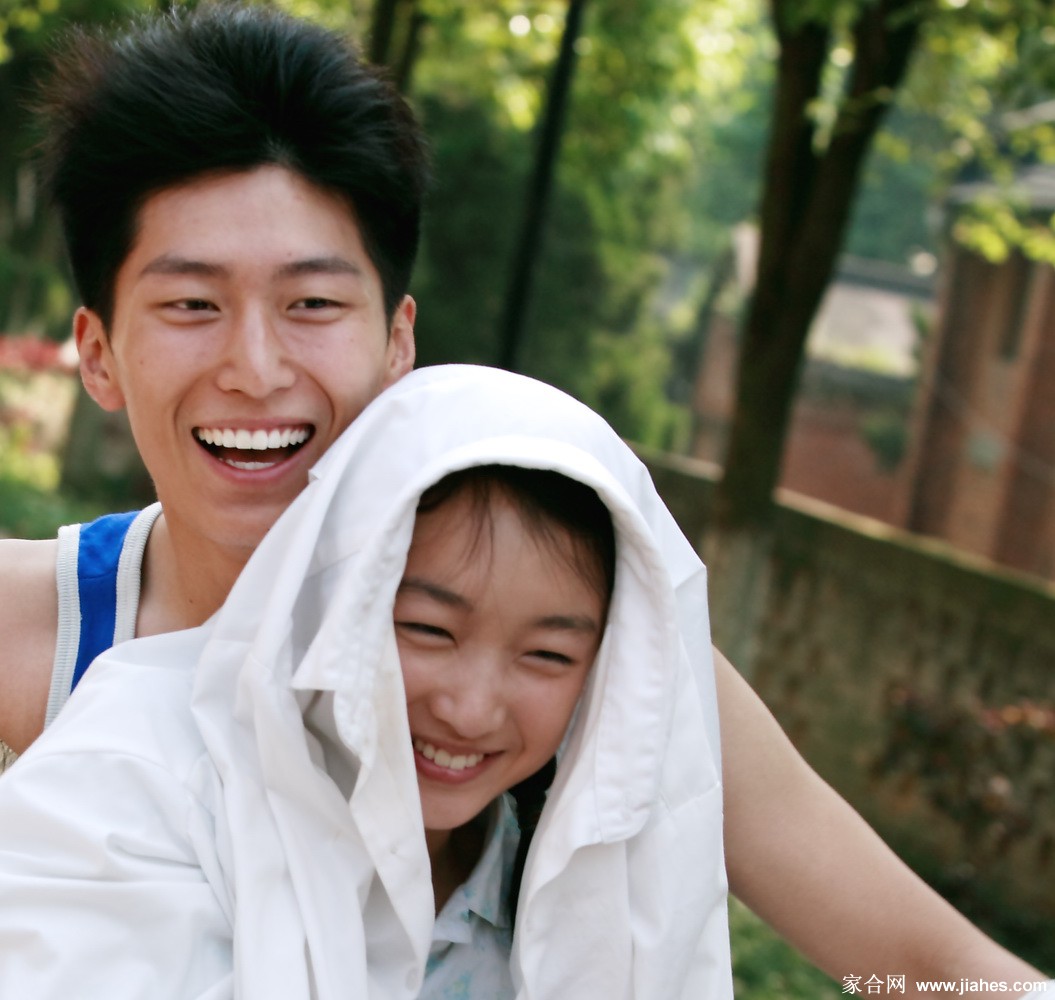 周冬雨演绎的纯美山楂树之恋剧照[28]