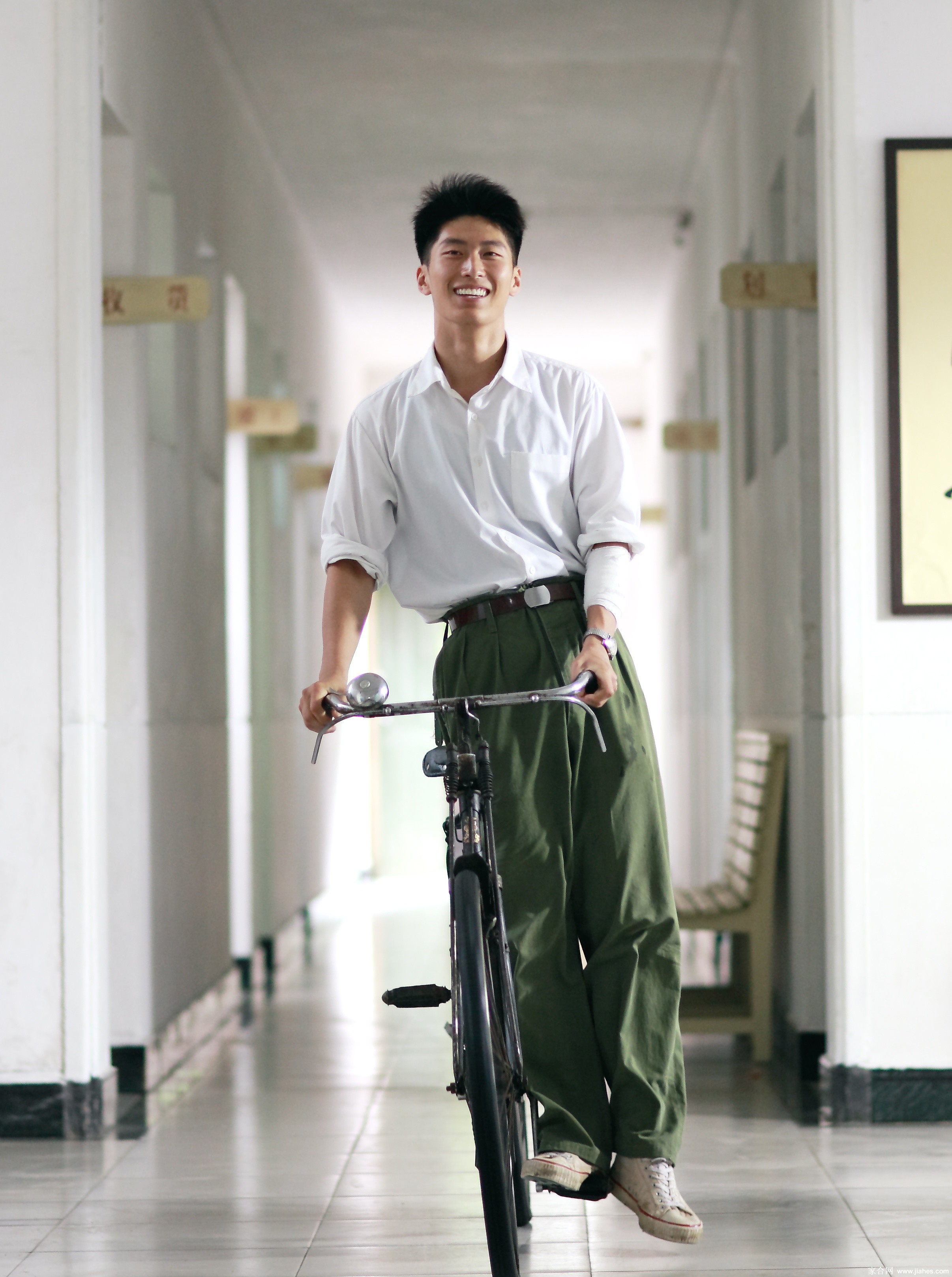 周冬雨演绎的纯美山楂树之恋剧照[31]