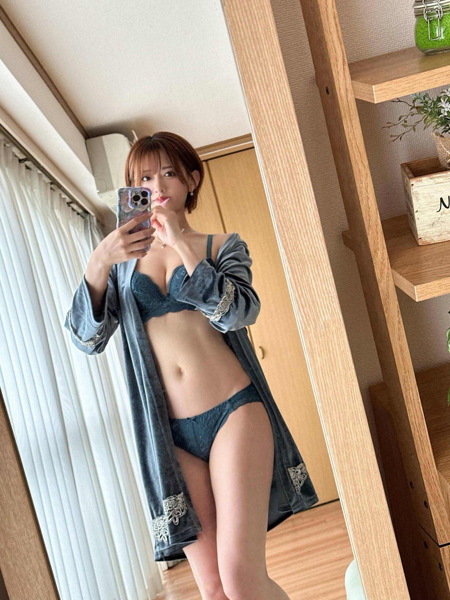 希岛爱理(希島あいり)黑色内衣美肌写真[5]